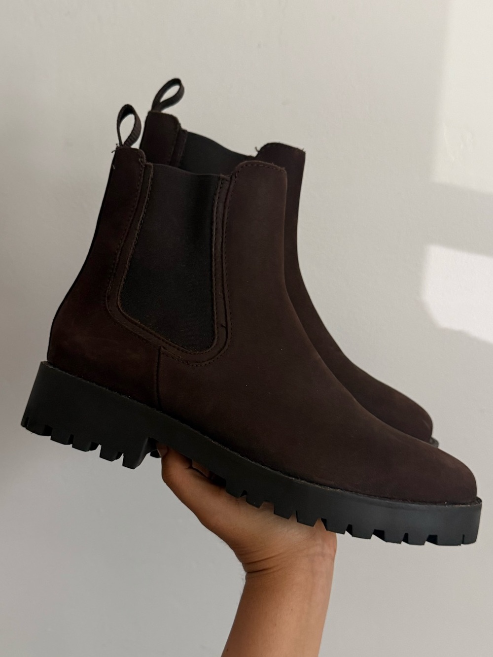 Thursday Boot Company Everyday Chelsea Boots Brown Leather Lug Sole Women’s 7.5